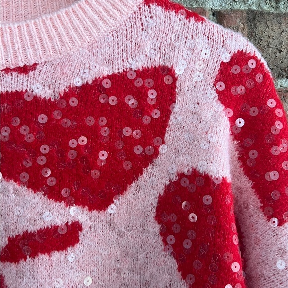 Luna Ivy Pink and Red Heart sequined Women's Sweater size M - Picture 3 of 6